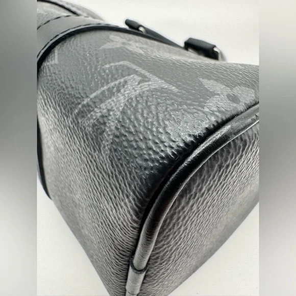 Louis Vuitton Keepall Bandoulière 25 - Picture 9 of 16